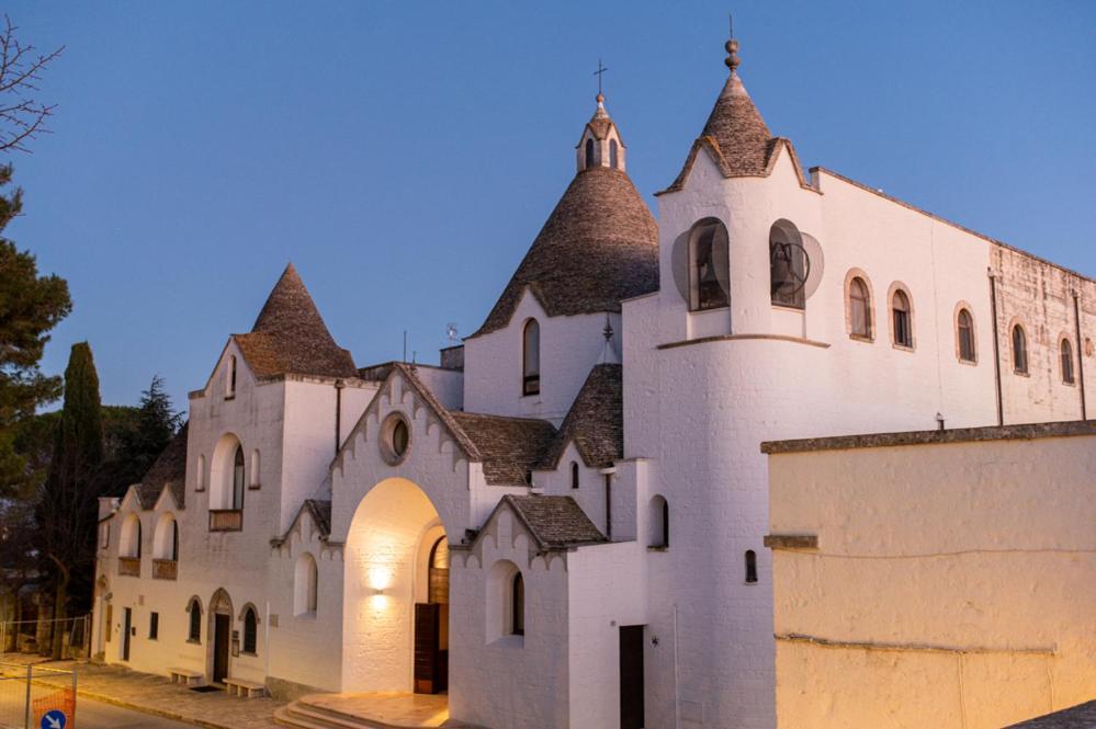 Dea Luxury Casa Vacanze- Zona Chiesa A Trullo - Alberobello Luaran gambar