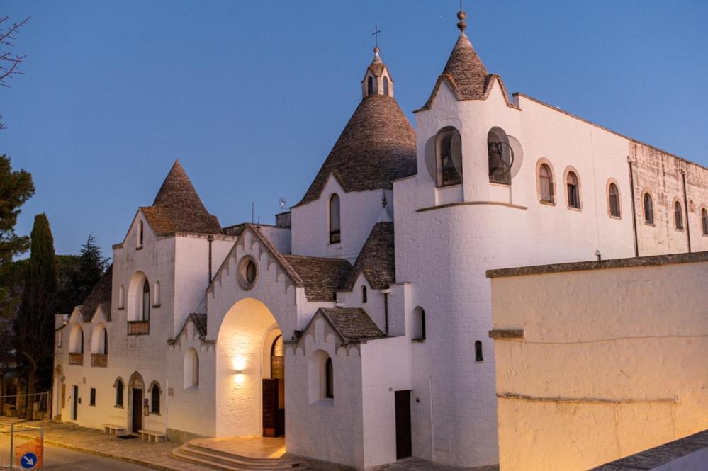 Dea Luxury Casa Vacanze- Zona Chiesa A Trullo - Alberobello Luaran gambar