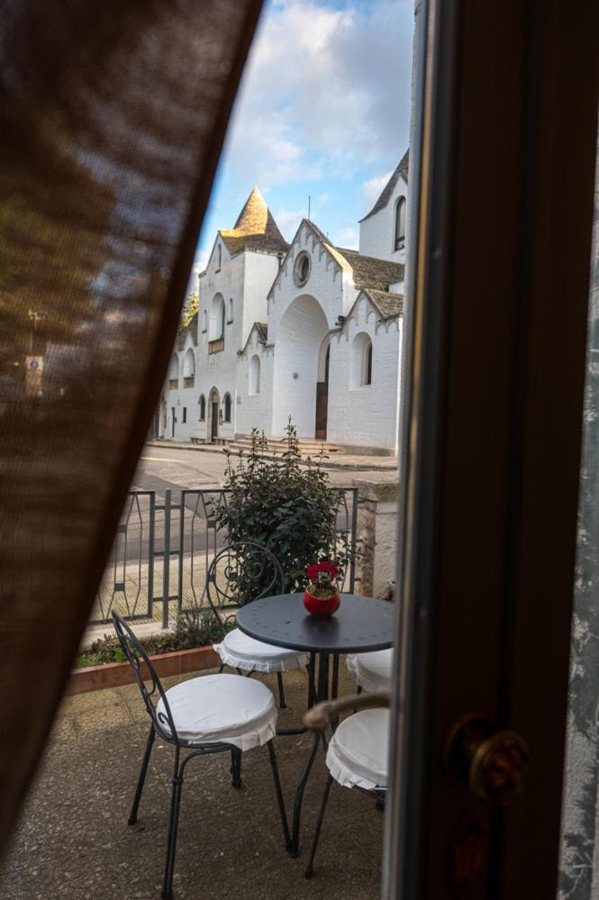 Dea Luxury Casa Vacanze- Zona Chiesa A Trullo - Alberobello Luaran gambar