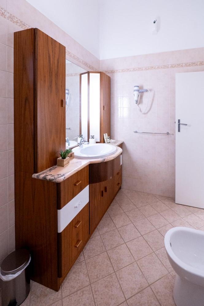 Dea Luxury Casa Vacanze- Zona Chiesa A Trullo - Alberobello Luaran gambar