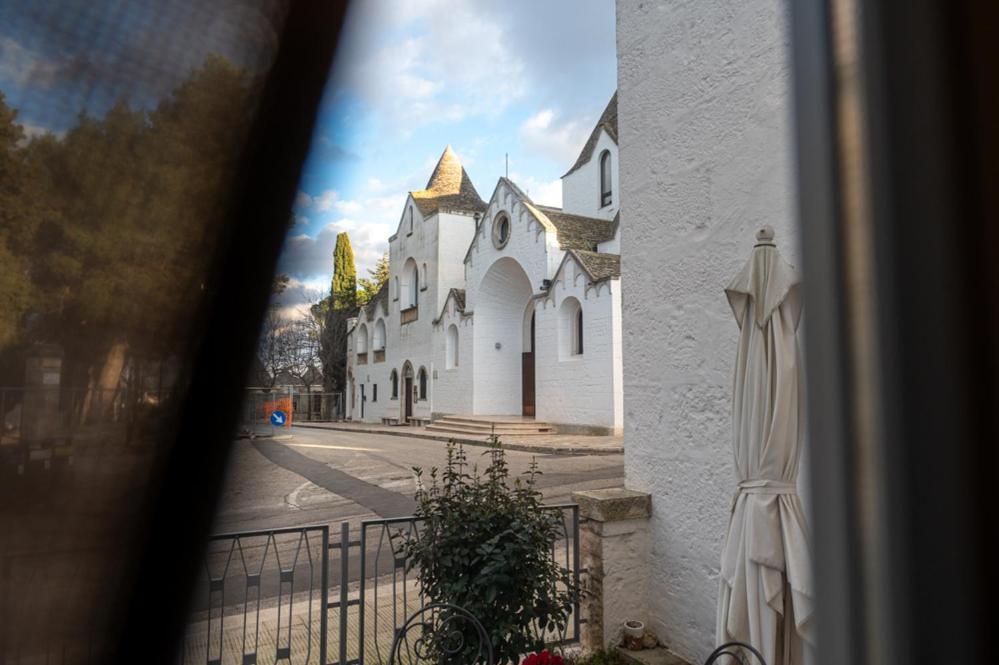 Dea Luxury Casa Vacanze- Zona Chiesa A Trullo - Alberobello Luaran gambar